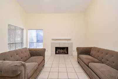 13427 Parkway Boulevard, Sugar Land, TX 77478 - Photo 7