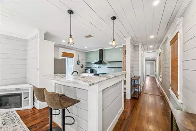 2520 Avenue L, Galveston, TX 77550 - Photo 9