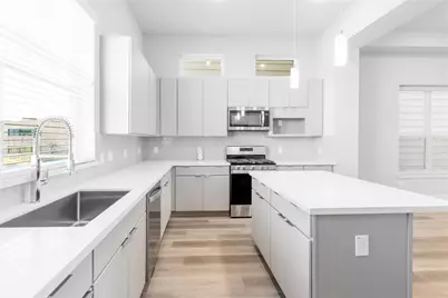 1250 N Post Oak Road #C, Houston, TX 77055 - Photo 7