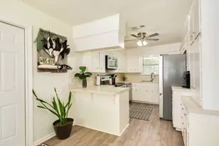 223 Avenue H, Brazoria, TX 77422 - Photo 9
