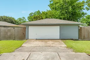 223 Avenue H, Brazoria, TX 77422 - Photo 21