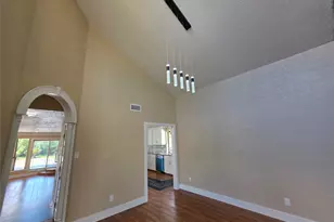 16406 Brook Forest Dr, Houston, TX 77059 - Photo 13