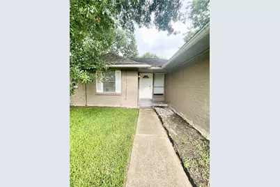 11906 Binghampton Drive, Houston, TX 77089 - Photo 3