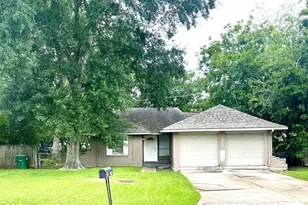 11906 Binghampton Dr, Houston, TX 77089 - Photo 1