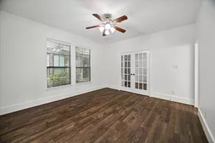 1110 W 25th St, Houston, TX 77008 - Photo 5