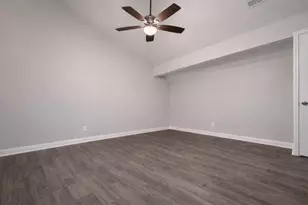 600 Price Dr, Wharton, TX 77488 - Photo 13