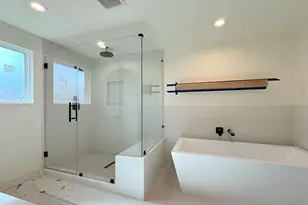 10519 Brinwood Dr, Houston, TX 77043 - Photo 19