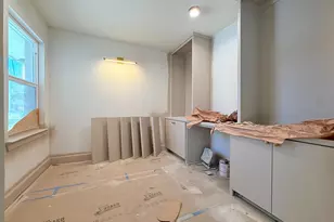 10519 Brinwood Dr, Houston, TX 77043 - Photo 3