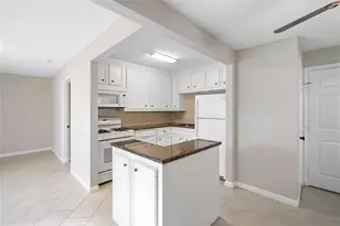 230 W 27th St, Houston, TX 77008 - Photo 3