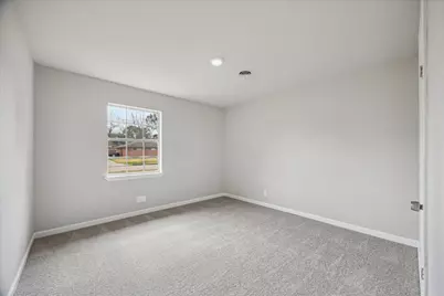 5922 Fontenelle Drive, Houston, TX 77035 - Photo 9