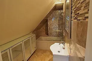 104 Stratford, Houston, TX 77006 - Photo 9