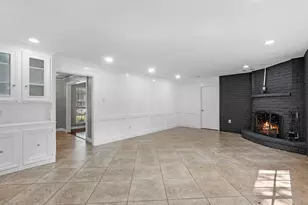 711 Lodgehill Ln, Houston, TX 77090 - Photo 5