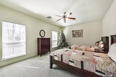 10 Raccoon Ramble, Cleveland, TX 77327 - Photo 5