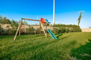 346 Apache Field Ln, La Marque, TX 77568 - Photo 47