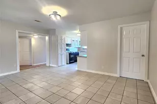 4214 Wuthering Heights Dr, Houston, TX 77045 - Photo 11