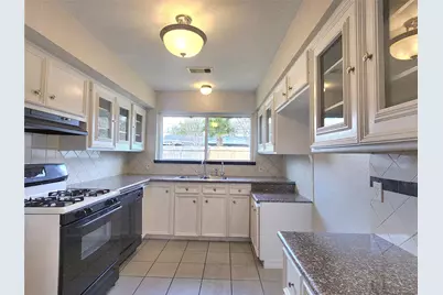 4214 Wuthering Heights Drive, Houston, TX 77045 - Photo 3