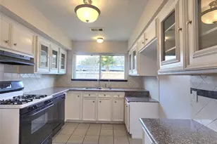 4214 Wuthering Heights Dr, Houston, TX 77045 - Photo 3