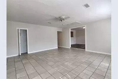 4214 Wuthering Heights Drive, Houston, TX 77045 - Photo 31