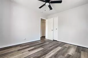 4214 Wuthering Heights Dr, Houston, TX 77045 - Photo 15