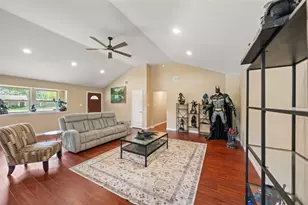 13406 E Cypress Forest Dr, Houston, TX 77070 - Photo 9