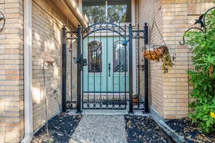 7238 N Hearthstone Green Dr, Houston, TX 77095 - Photo 3