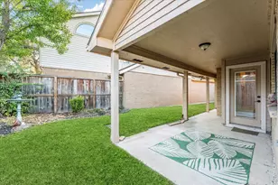 7238 N Hearthstone Green Dr, Houston, TX 77095 - Photo 5