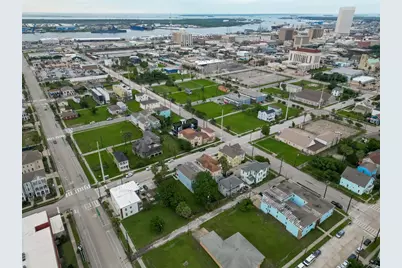 2815 Ball Street, Galveston, TX 77550 - Photo 47