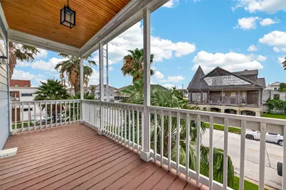 2815 Ball Street, Galveston, TX 77550 - Photo 33