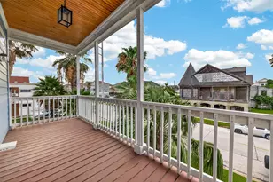 2815 Ball St, Galveston, TX 77550 - Photo 33