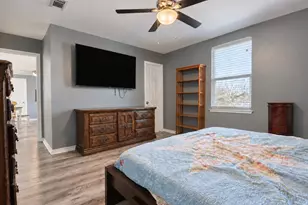 1227 Pecan St, Clute, TX 77531 - Photo 11