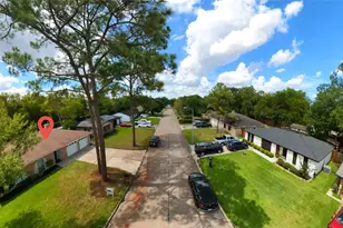 17014 Forest Bend Ave, Friendswood, TX 77546 - Photo 3