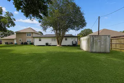 8205 Arrowhead Lane, Houston, TX 77075 - Photo 17