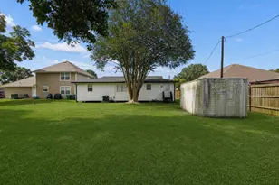 8205 Arrowhead Ln, Houston, TX 77075 - Photo 17