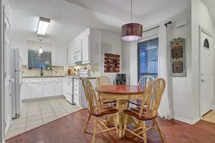 211 Live Oak Ln, Friendswood, TX 77546 - Photo 7