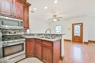 1209 11th St, Galveston, TX 77550 - Photo 15