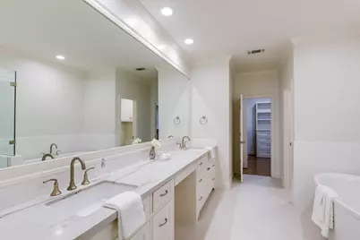 5144 Chevy Chase Drive, Houston, TX 77056 - Photo 19