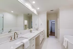 5144 Chevy Chase Dr, Houston, TX 77056 - Photo 19