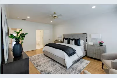 5144 Chevy Chase Drive, Houston, TX 77056 - Photo 17