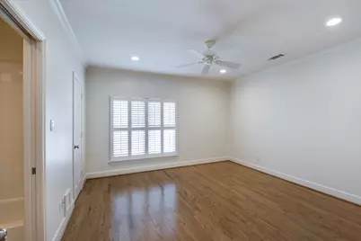 5144 Chevy Chase Drive, Houston, TX 77056 - Photo 27