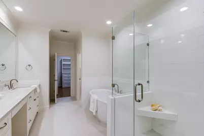 5144 Chevy Chase Drive, Houston, TX 77056 - Photo 21