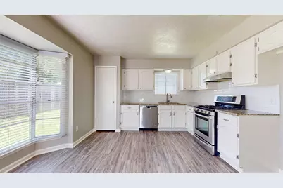 4138 Swinden Drive, Houston, TX 77066 - Photo 11