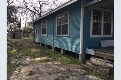 310 Foerster, El Campo, TX 77437 - Photo 3