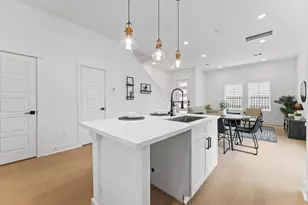 8302 Springwood Cyn Ln, Houston, TX 77055 - Photo 13