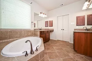19 Sandwell Place, Spring, TX 77389 - Photo 21