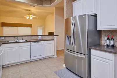 22 W Greenhill Terrace Place, The Woodlands, TX 77382 - Photo 9