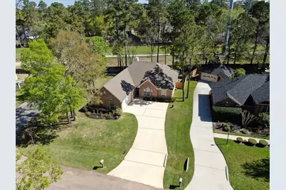 711 Stonewall Jackson Court, Conroe, TX 77302 - Photo 3