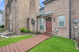 763 Worthshire St, Houston, TX 77008 - Photo 3