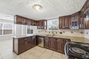 14623 Wind Hollow Cir, Houston, TX 77040 - Photo 7