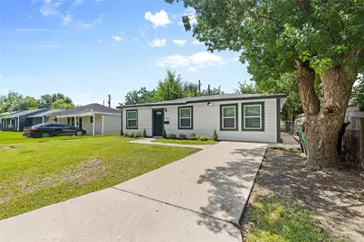 4838 Van Fleet Street, Houston, TX 77033 - Photo 1