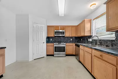 13762 Branford Greens Drive, Houston, TX 77083 - Photo 21